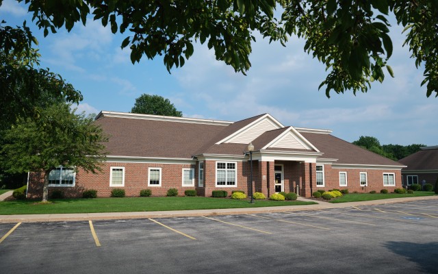 Front entrance to Goshen Physicians Endocrinology